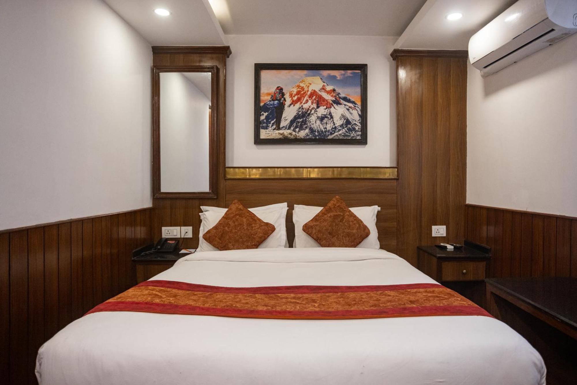 Thamel Boutique Hotel Катманду Экстерьер фото